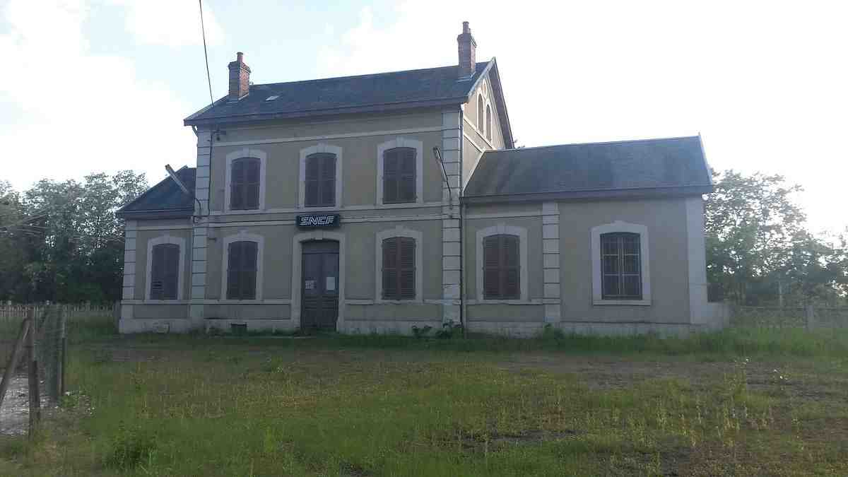 neuvy, sur, la, gare